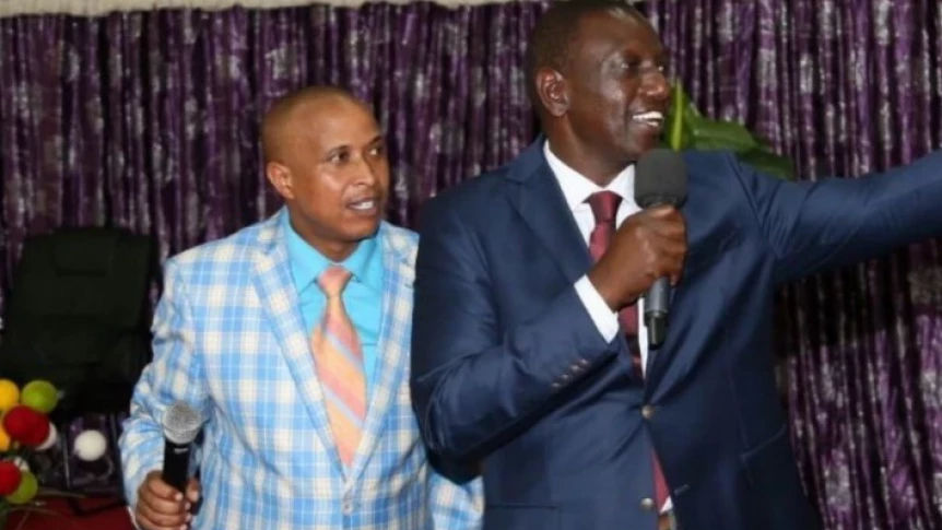President William Ruto (right) and Bishop Edward Mwai of Jesus Winner Ministry.