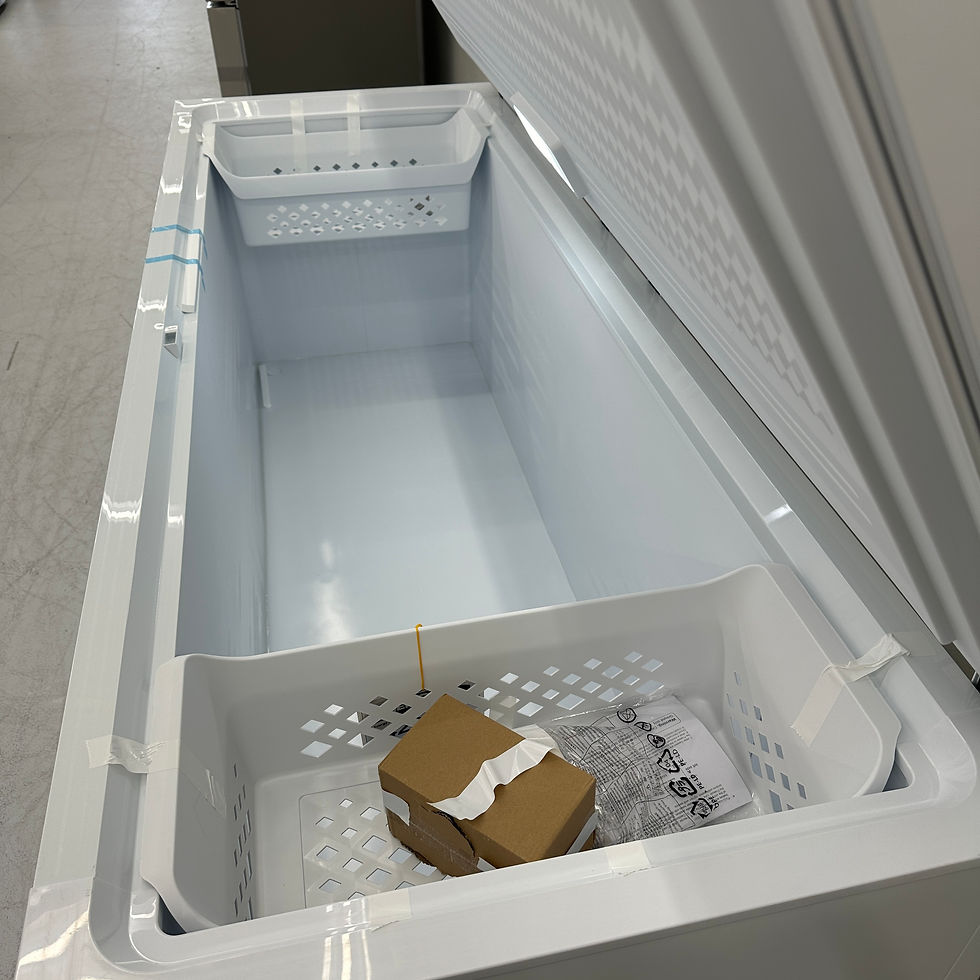 섬네일: Frigidaire FFCL2542AW 25 cu.ft. Chest Freezer Garage Ready