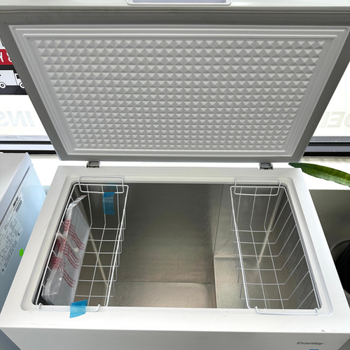 Danby DCF070A5WCDB Chest Freezer 7 cu.ft. Garage Ready