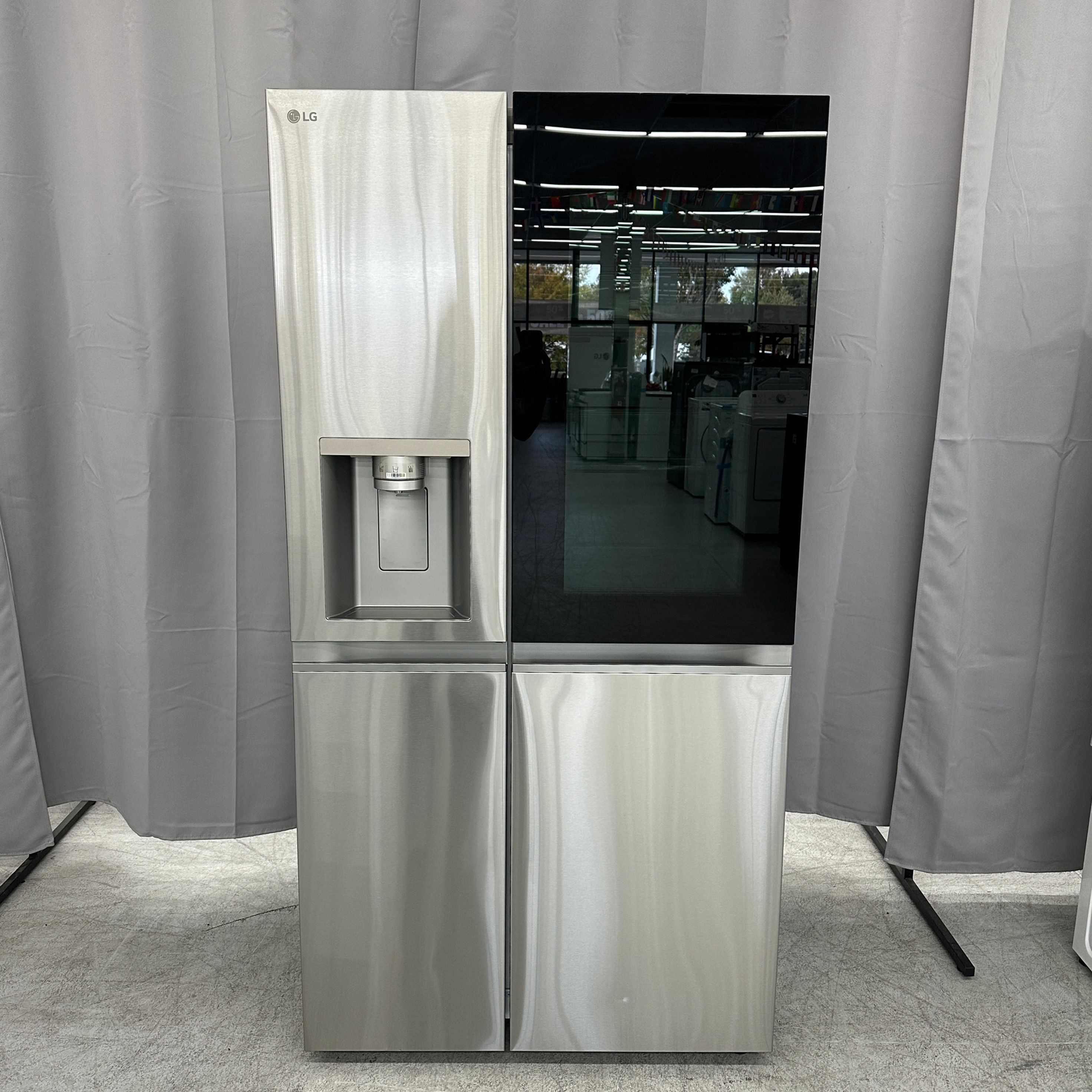 LG LRSOS2706S 28 cu.ft. Side-By-Side Refrigerator - Instaview® Craft Ice™