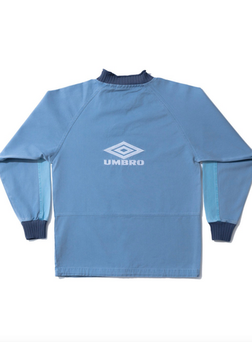 ③ L UMBRO Iconic Drill Top liam Made famous by Liam Gallagher himself, this iconic Umbro