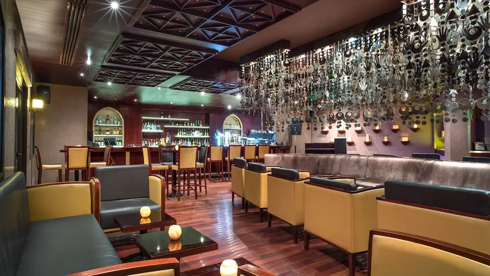 54 - Breeze Lounge Bar