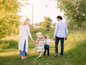 Why Mini Sessions Are Perfect for Busy Families | By A Family Photographer in St. Johns, Michigan