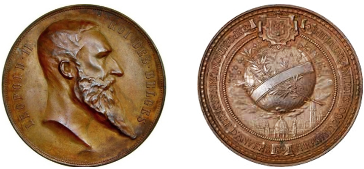 De voor- en achterzijde van de medailles van 1894, naar een ontwerp van Jules Baetes.