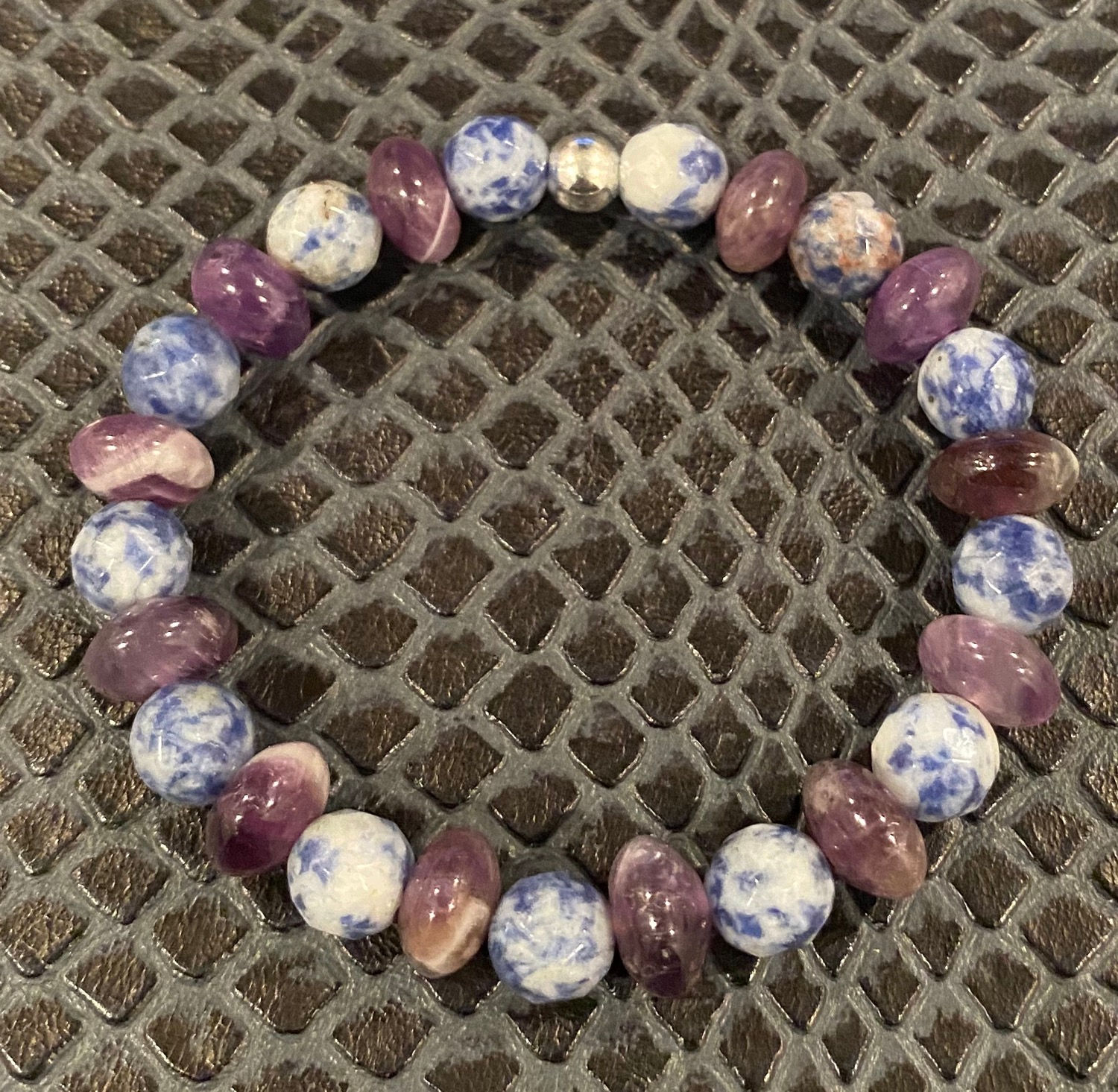 Faceted Sodalite and Amethyst Healing Bracelet 