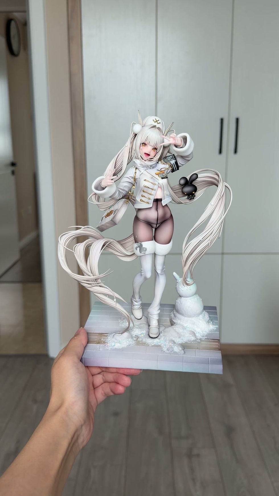Miniatura: Genius Bee-Studio    勝利の女神：NIKKE    ブラン:フォーチュンエクスプレス