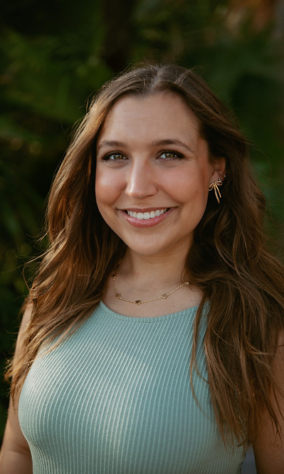 Taylor Smith headshot (2025).jpg