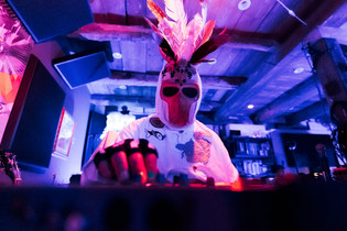 blancdublanc_costume-studio-sessions-12.jpeg