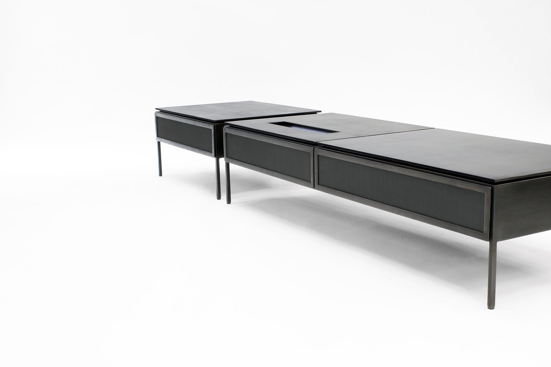 (UST) Projector VAVA Joshua Howe Design