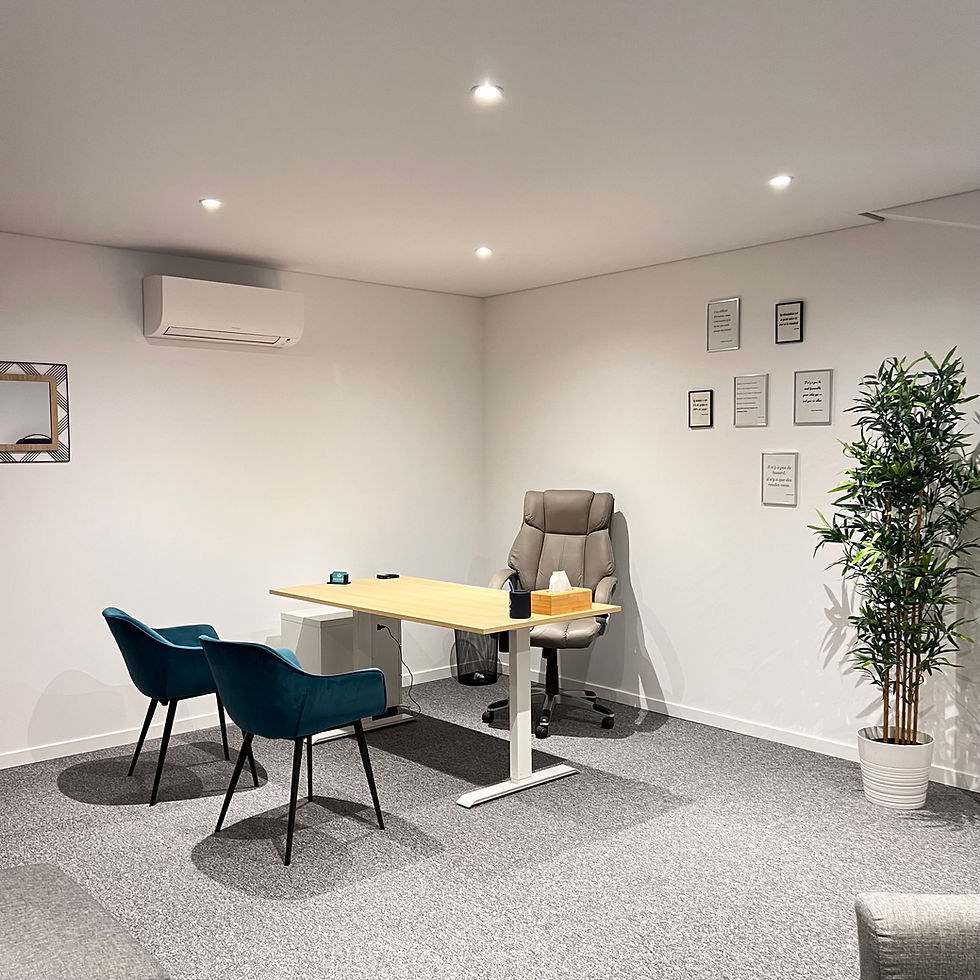 Plafond tendu avec spots encastrés