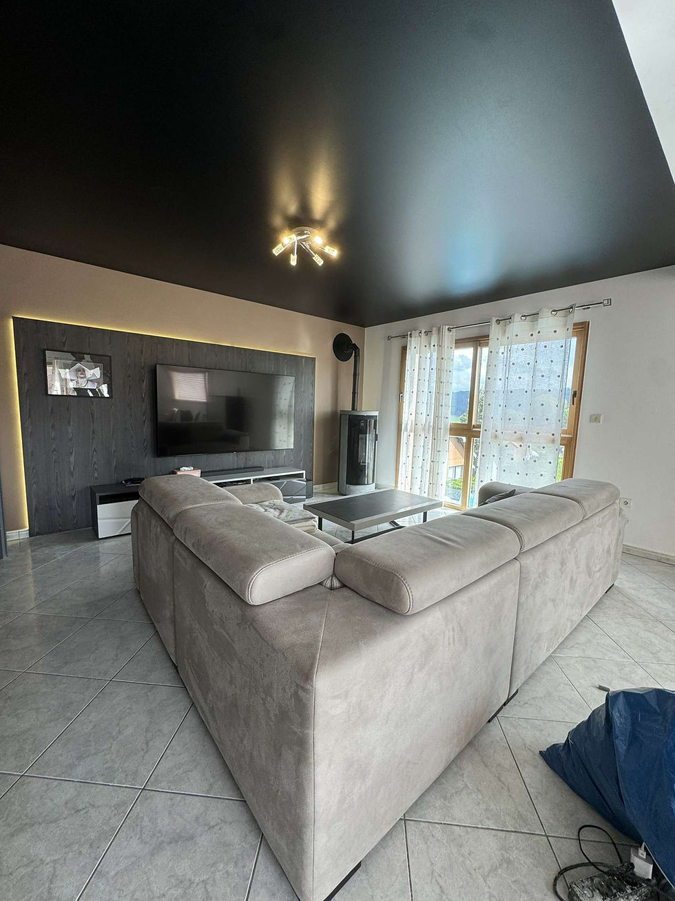Plafond tendu noir mat