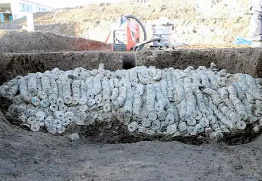Japonya'daki bir kazı alanında 100 binden fazla antik sikke keşfedildi