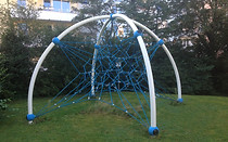 Spielplatzbau Haus und Natur
