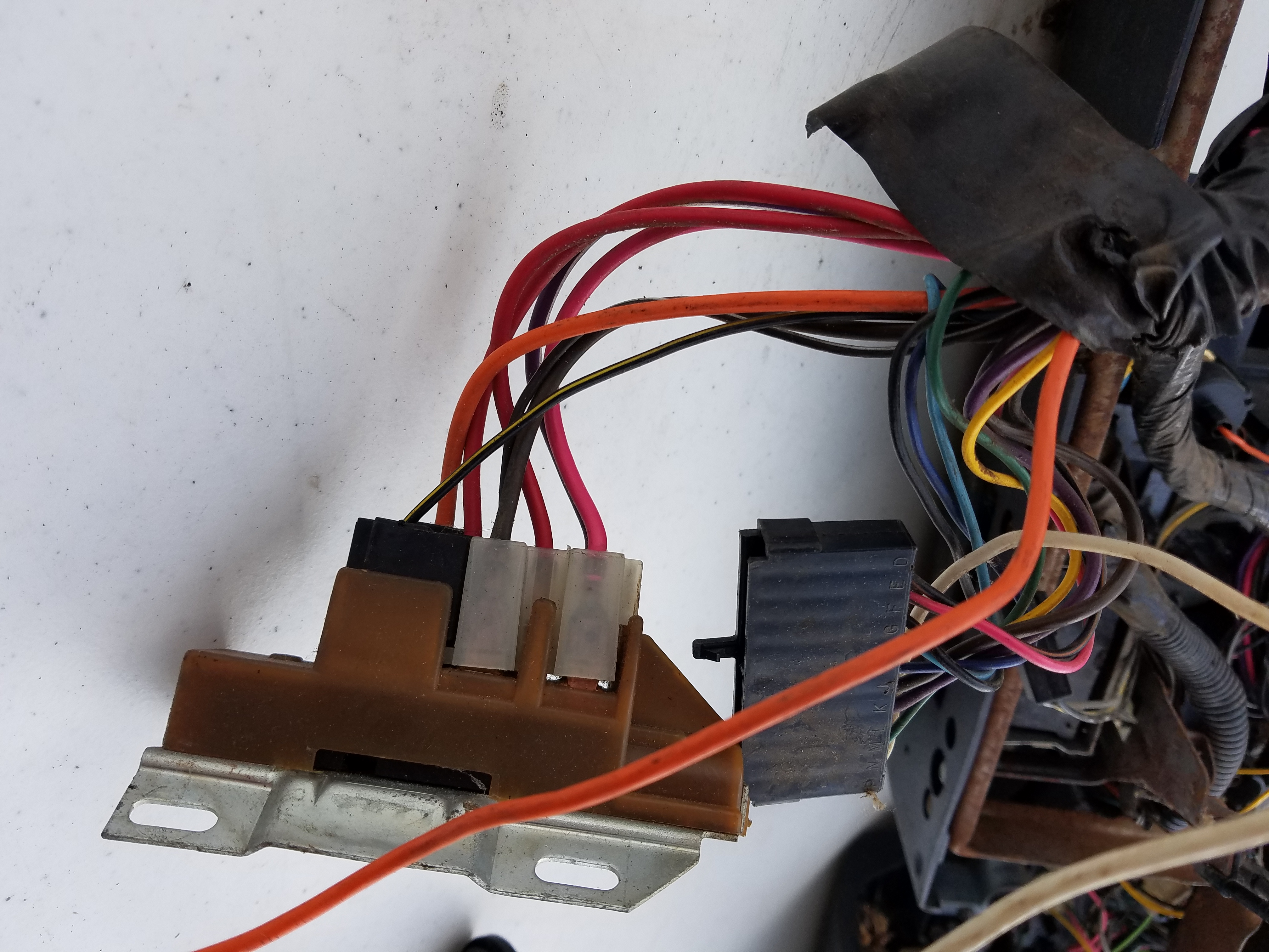up close steering column connectors