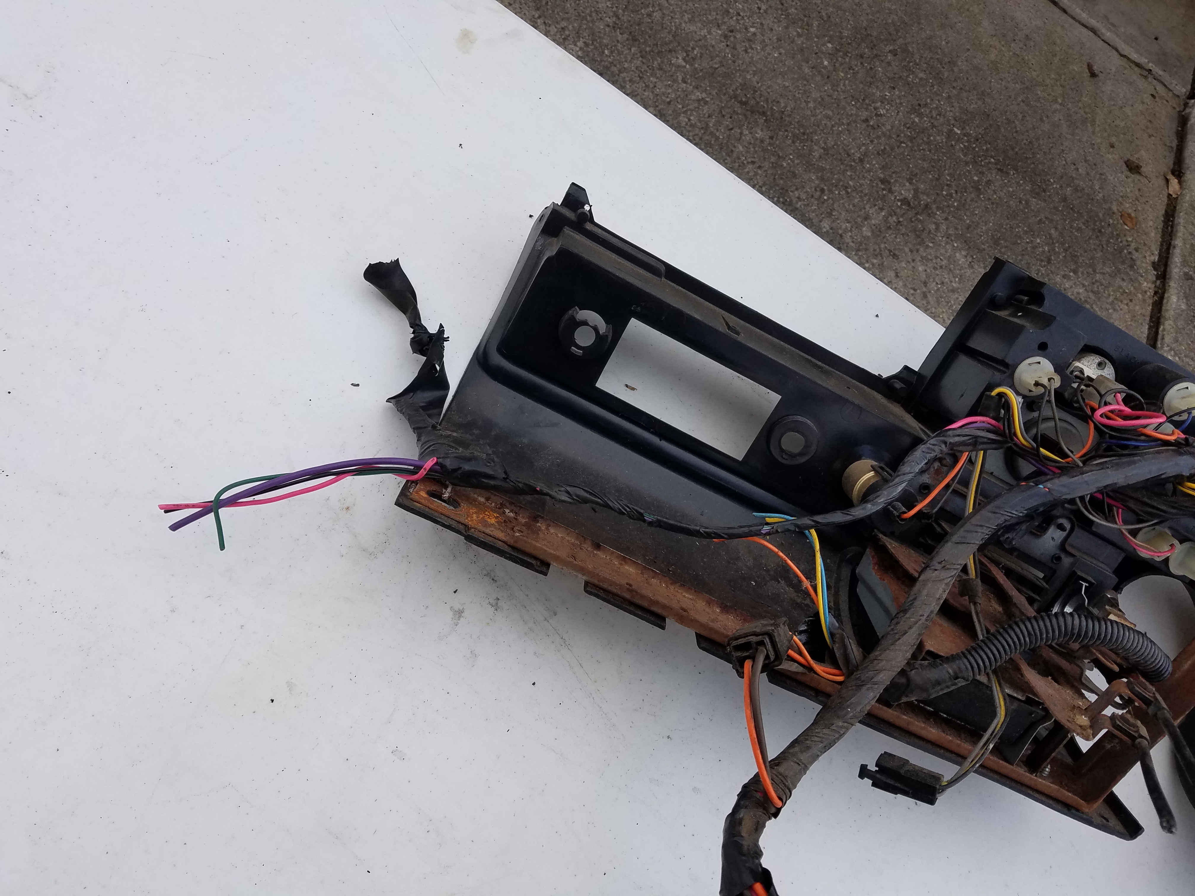 wiring loom leading to efi computer