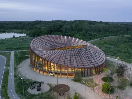 BIG apuesta por la madera y el diseño circular en la nueva sede de Dymak en Dinamarca