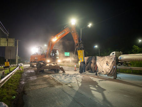 Trabajos nocturnos aceleran la rehabilitación de la Vía Centenario, Panamá, con 21% de avance físico