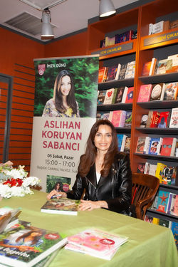 Aslihan Koruyan Sabanci Remzi Kitabevi İmza Günü