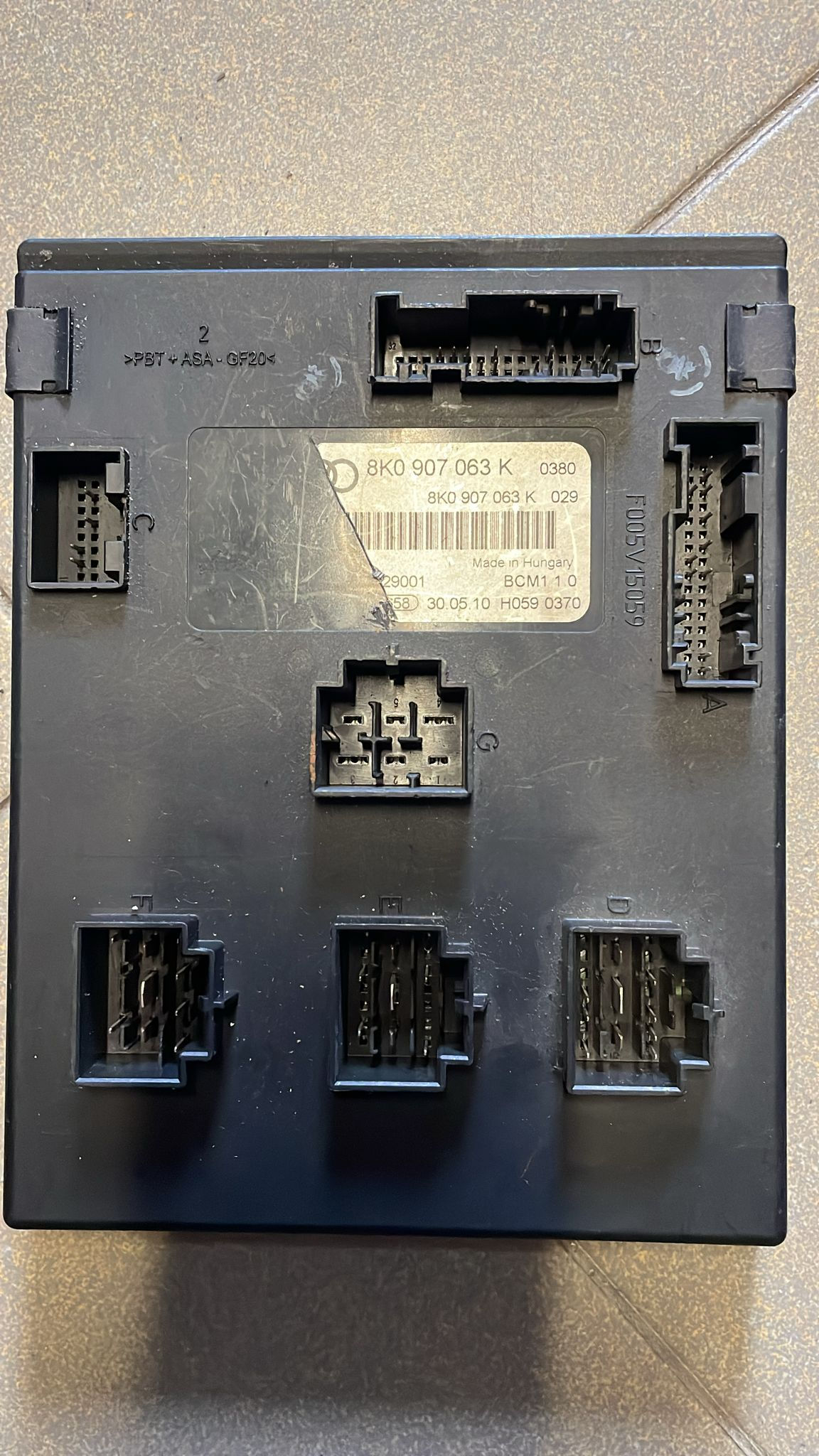 VW - 8K0907063K