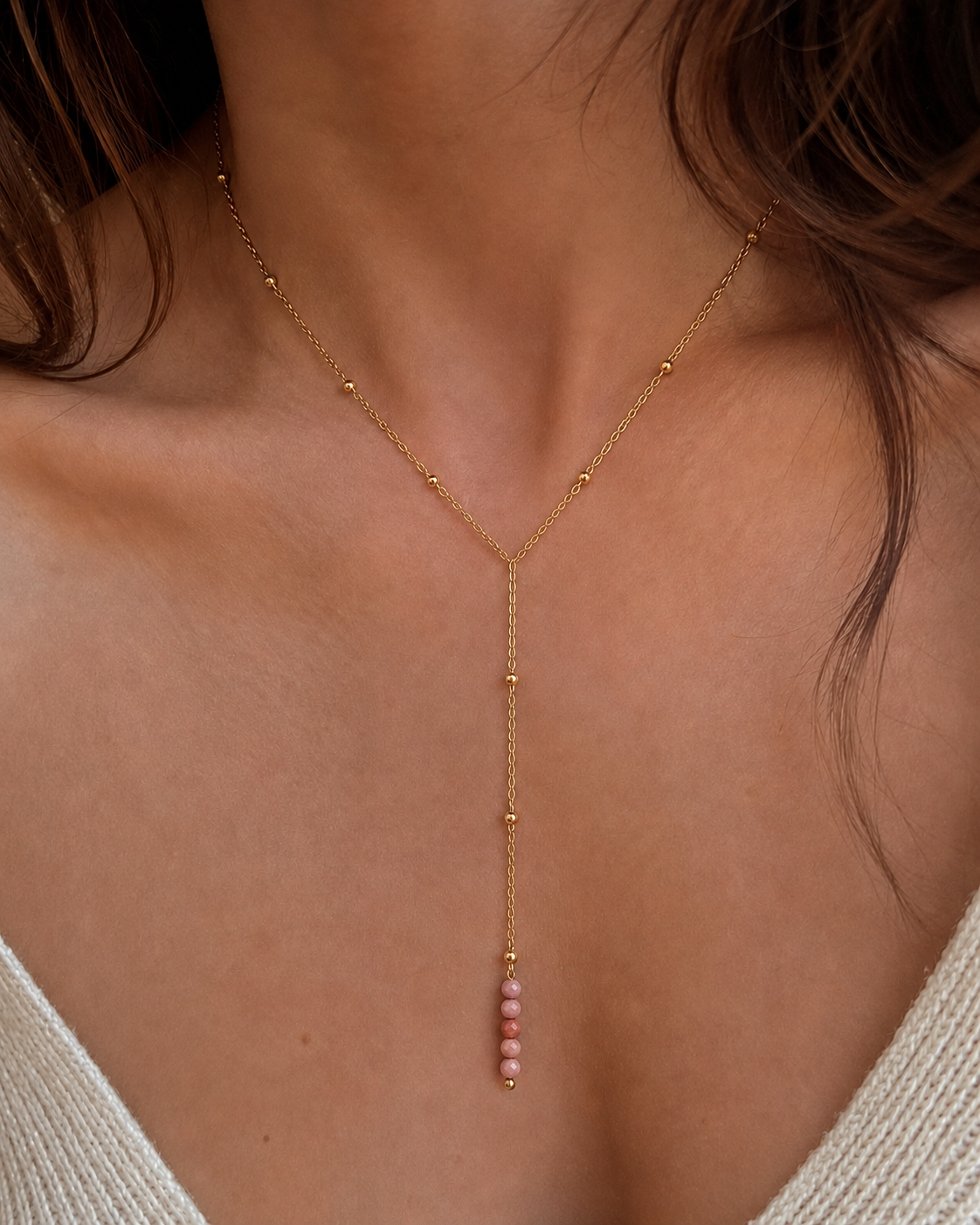 Collier en Y Rhodonite porté