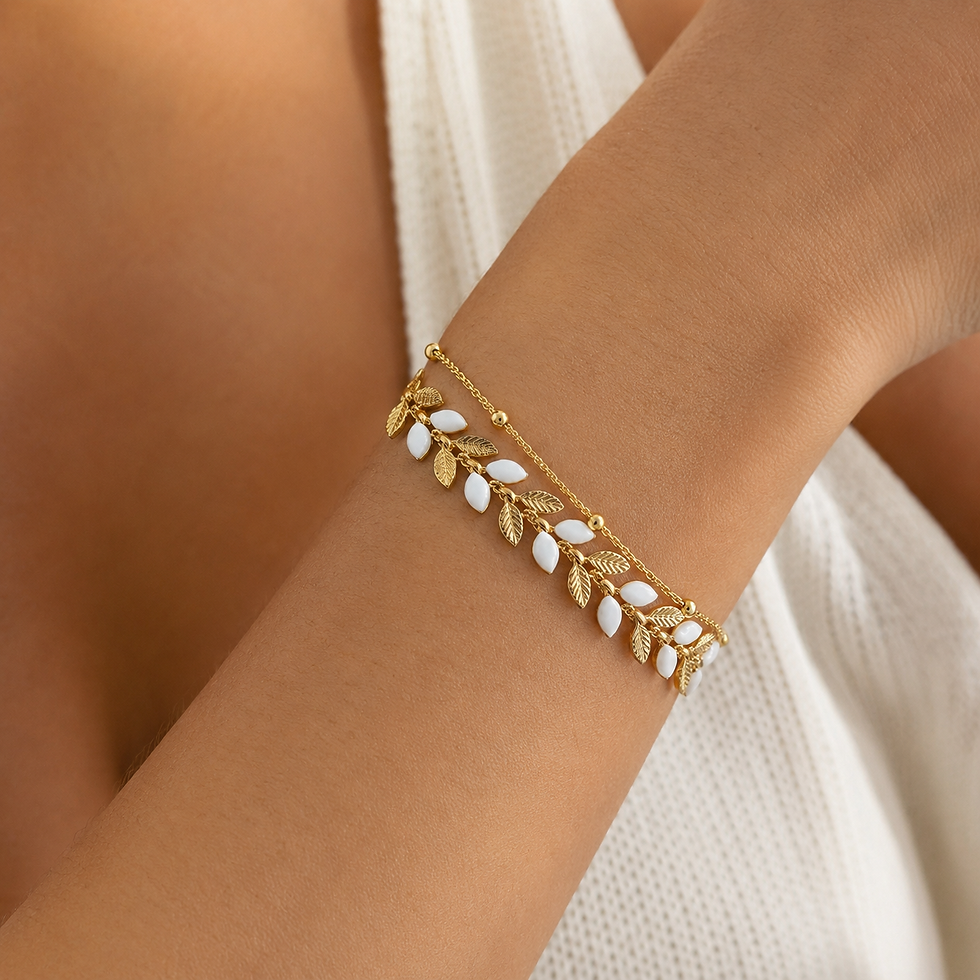 Miniature : Bracelet double rang motif feuillage doré et blanc émaillé porté