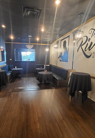 The River Restaurant and Lounge Main Stage