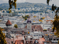 热红酒熊熊发酵,我带着醉意, 荡到琉森湖岸边的圣诞市集
