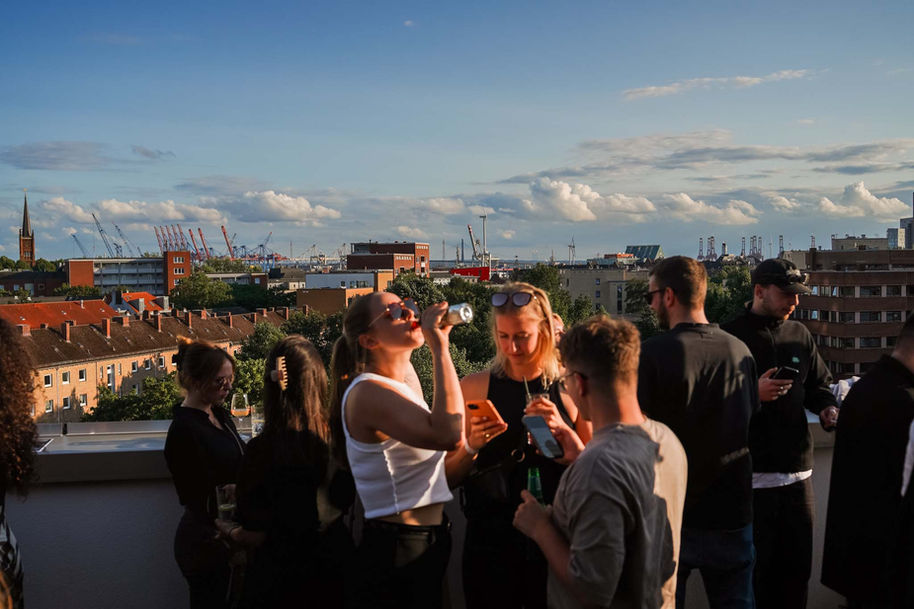Hamburger_Ding_Sommerfest_Thonet_Rooftop.jpg