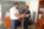Entrega Gobierno Municipal desbrozadora para mantenimiento para campos de juego
