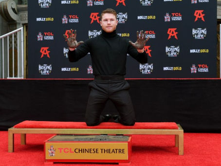"CANELO" ÁLVAREZ INMORTALIZA SUS HUELLAS EN EL PASEO DE LA FAMA DE HOLLYWOOD