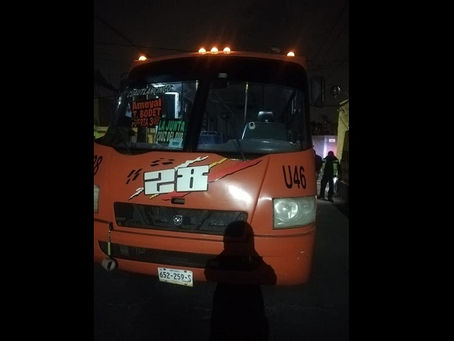 MICROBÚS DE LA RUTA 28 EMBISTE Y MATA A MOTOCICLISTA EN SAN PEDRO CHOLULA