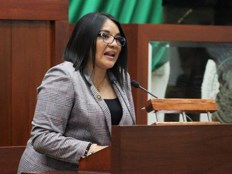 PLANTEA LAURA FLORES CREACIÓN DE TRIBUNALES LABORALES.