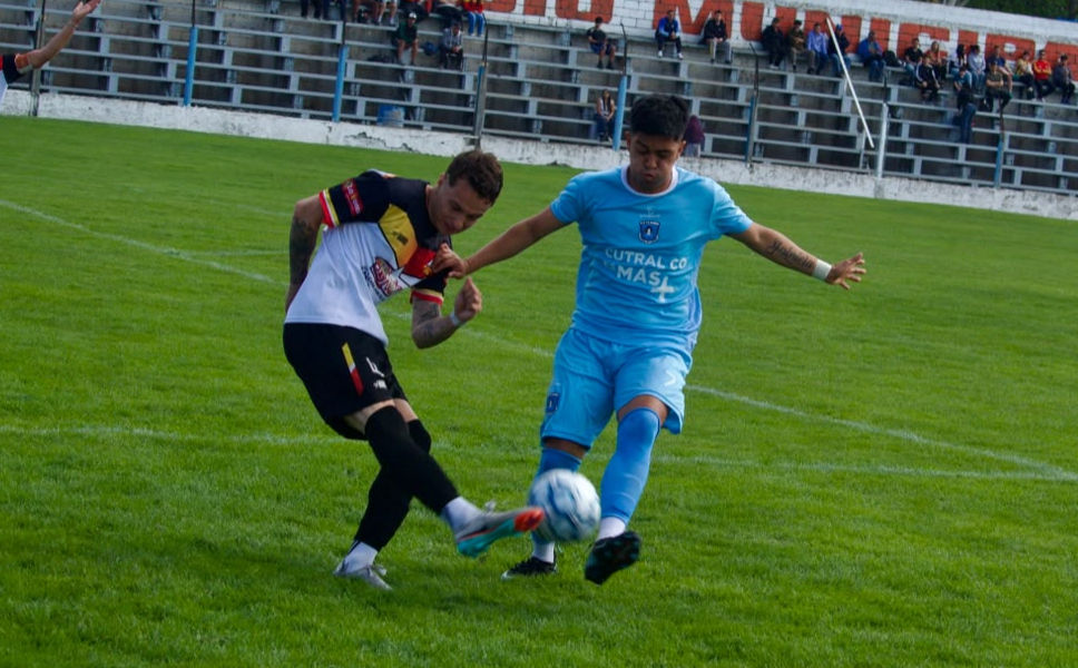 Alianza se trajo un buen empate de Bariloche- Foto Nicolás Acuña