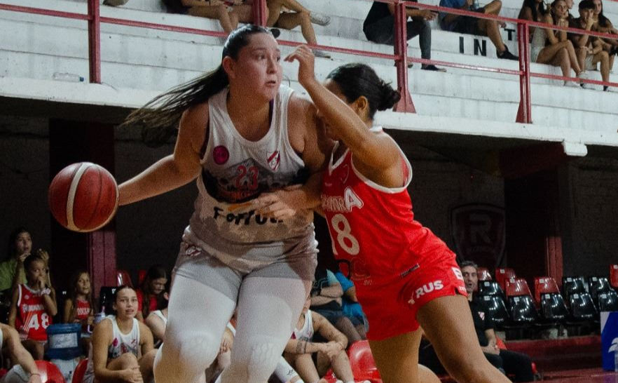 Ibarra, clave en defensa junto a Torres, en los tres triunfos en fila