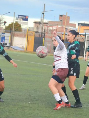 Oficial Femenino: Así están las competencias en la recta final