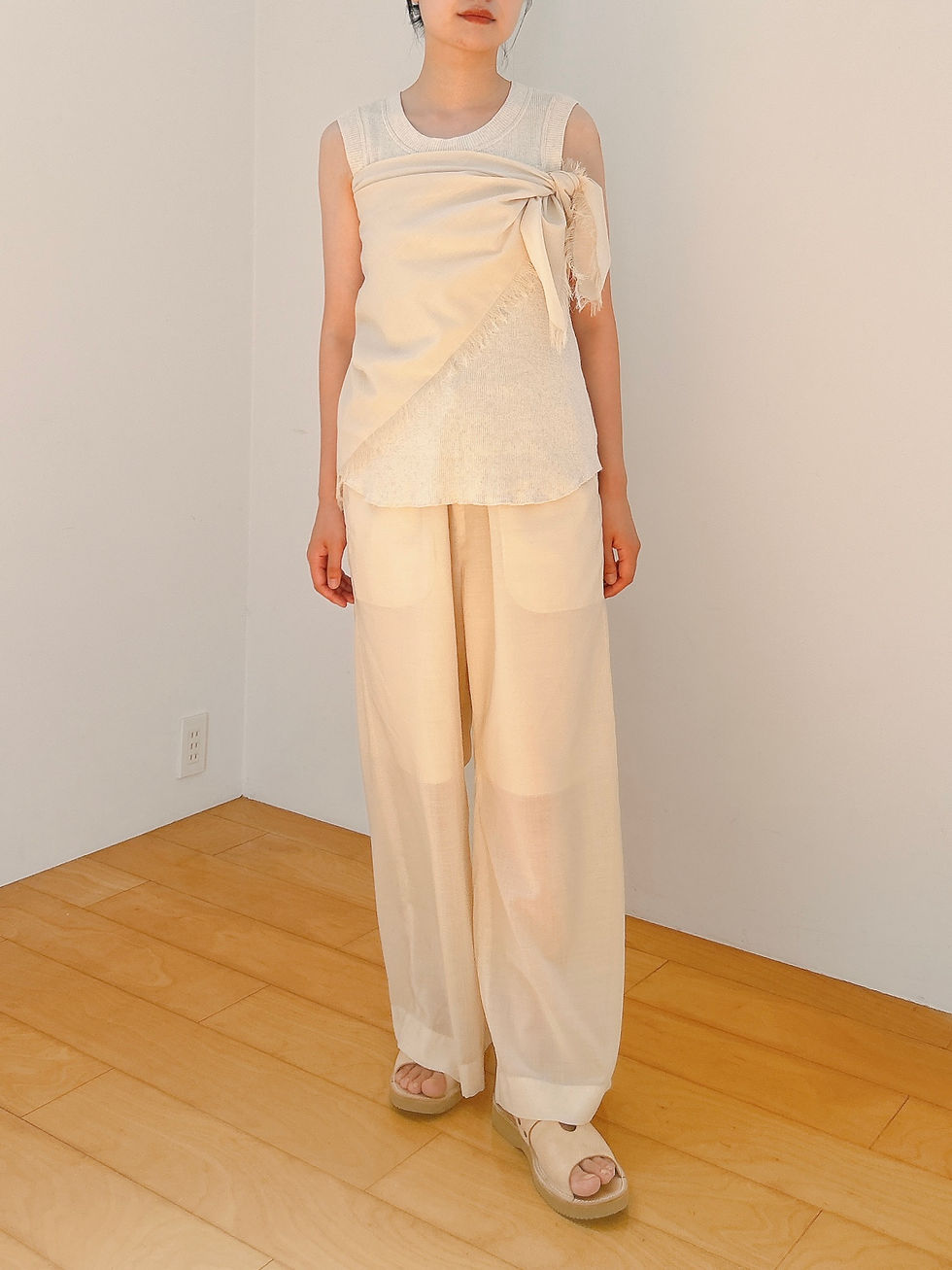 サムネイル： "memory." sheer loose pants with fringe scarf
