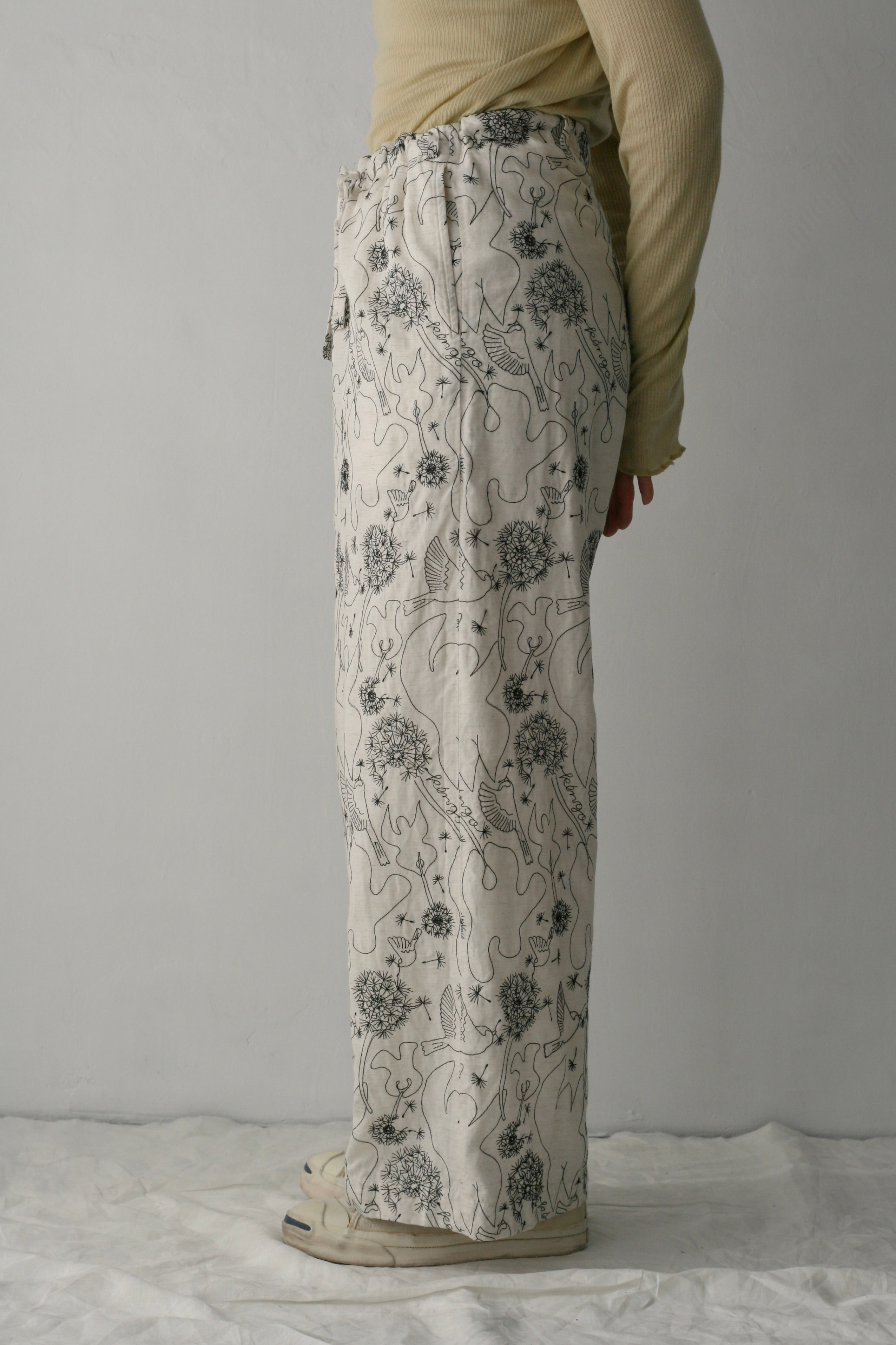 "susume tamhoho" embroidery pants