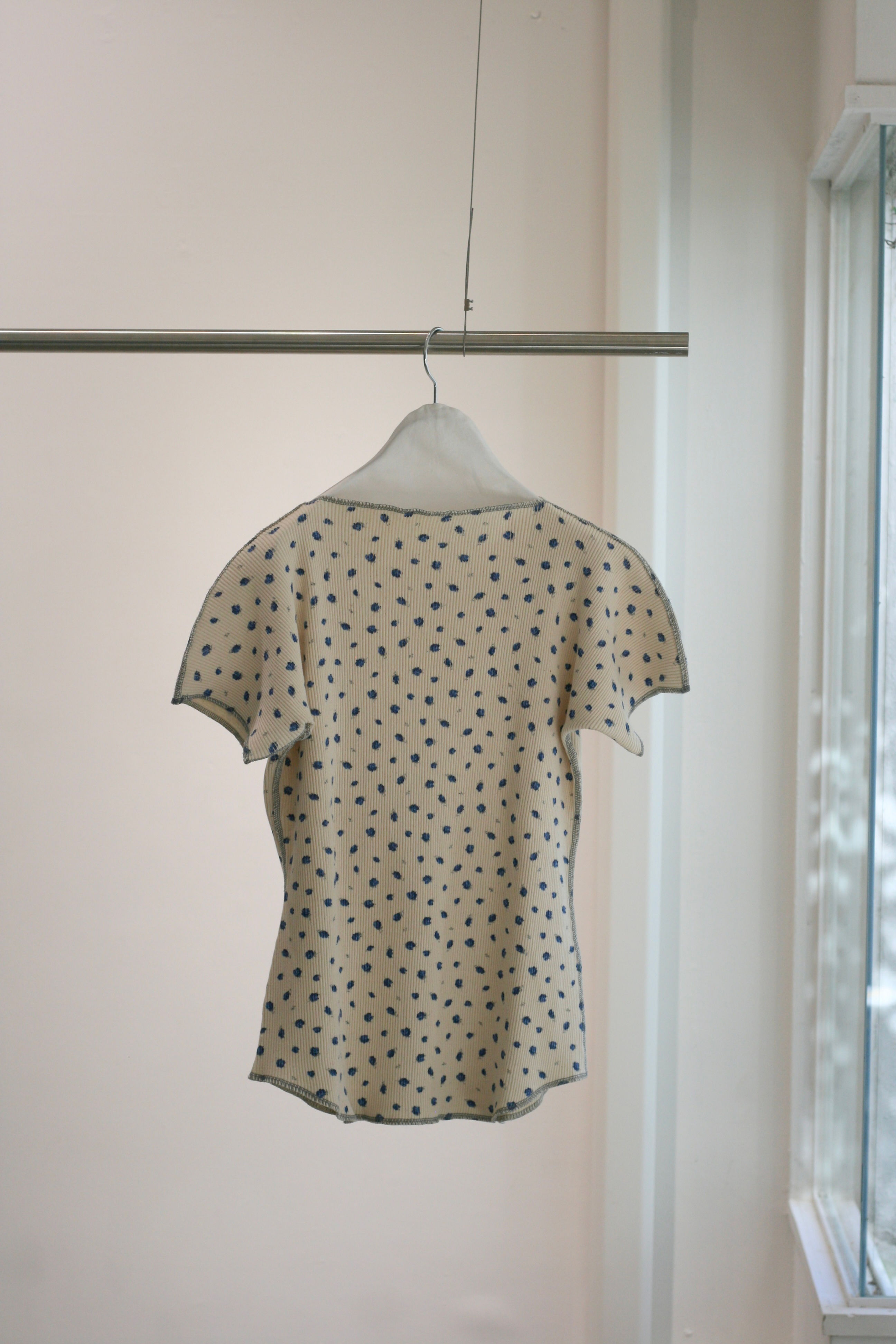 “kobana ga saita” printed rib tee