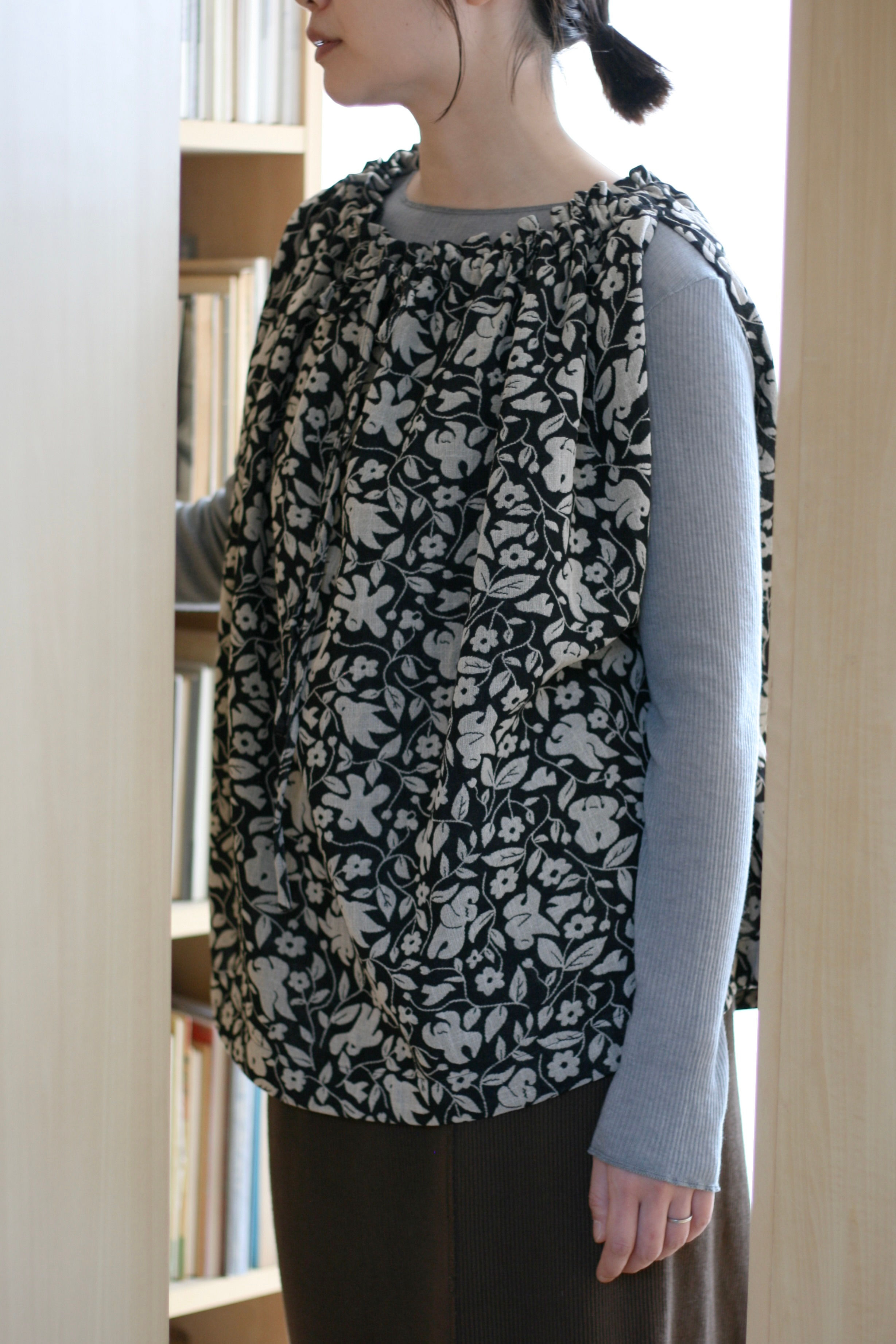"anohito" jacquard drawstring top