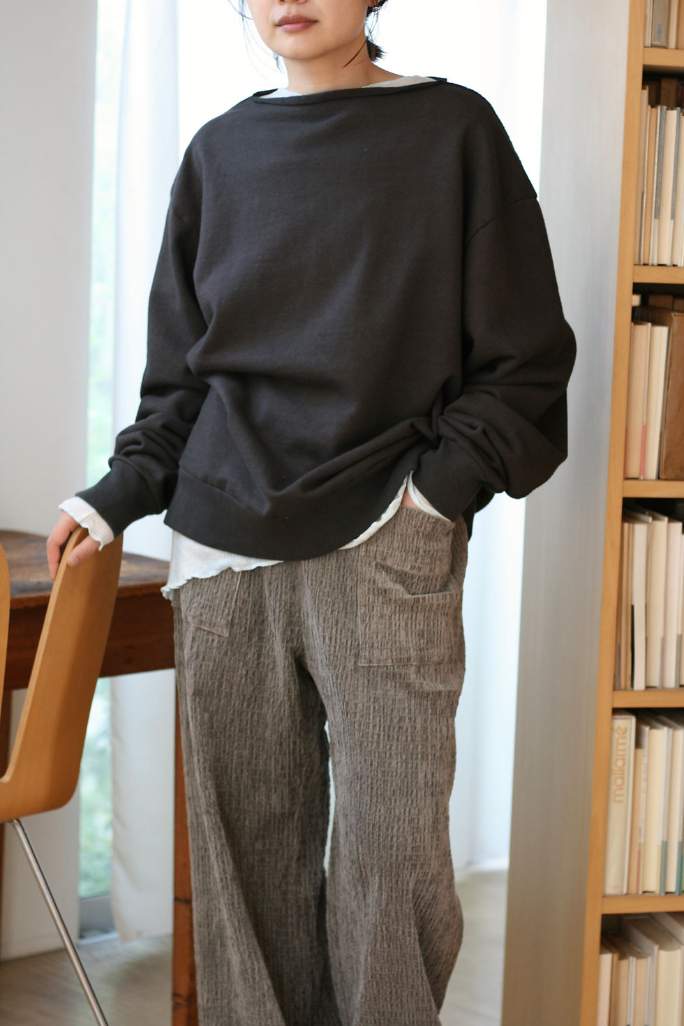 サムネイル： 【26FW予約商品】slash neck sweat "loose"