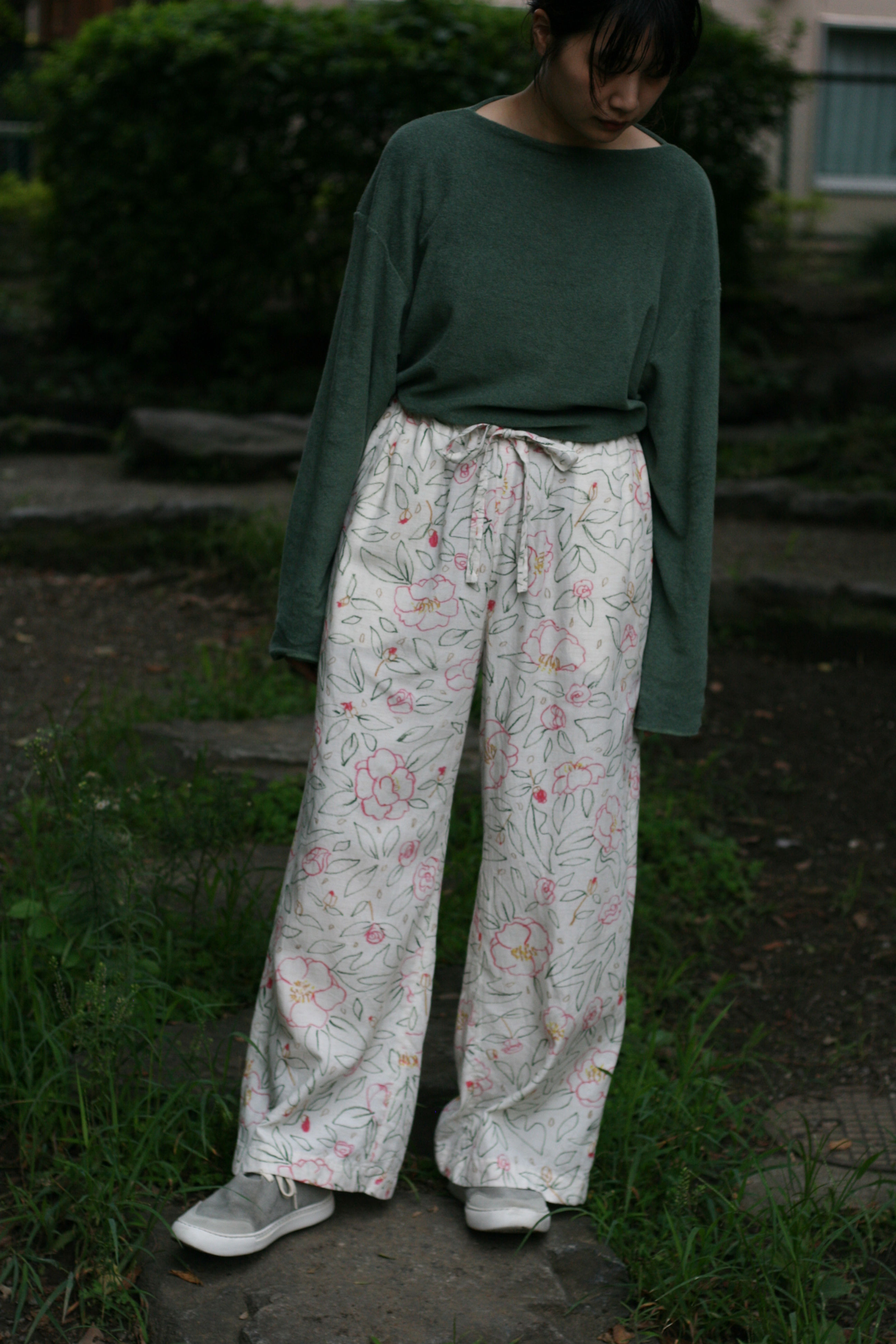 "sazanka no kioku" loose pants