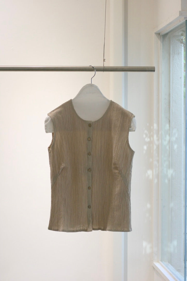 cotton banana yoryu sleeveless top