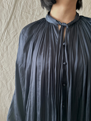 //【2023SS/定価3.7万】ケンゴ k?ngo *kassen gather blouse ブラウス*1スカーフボウタイ付きシャツネイビー(1-2311-290)【72K32】 楽天市場】//【2023SS/定価3.7万】ケンゴ k?ngo kassen gather