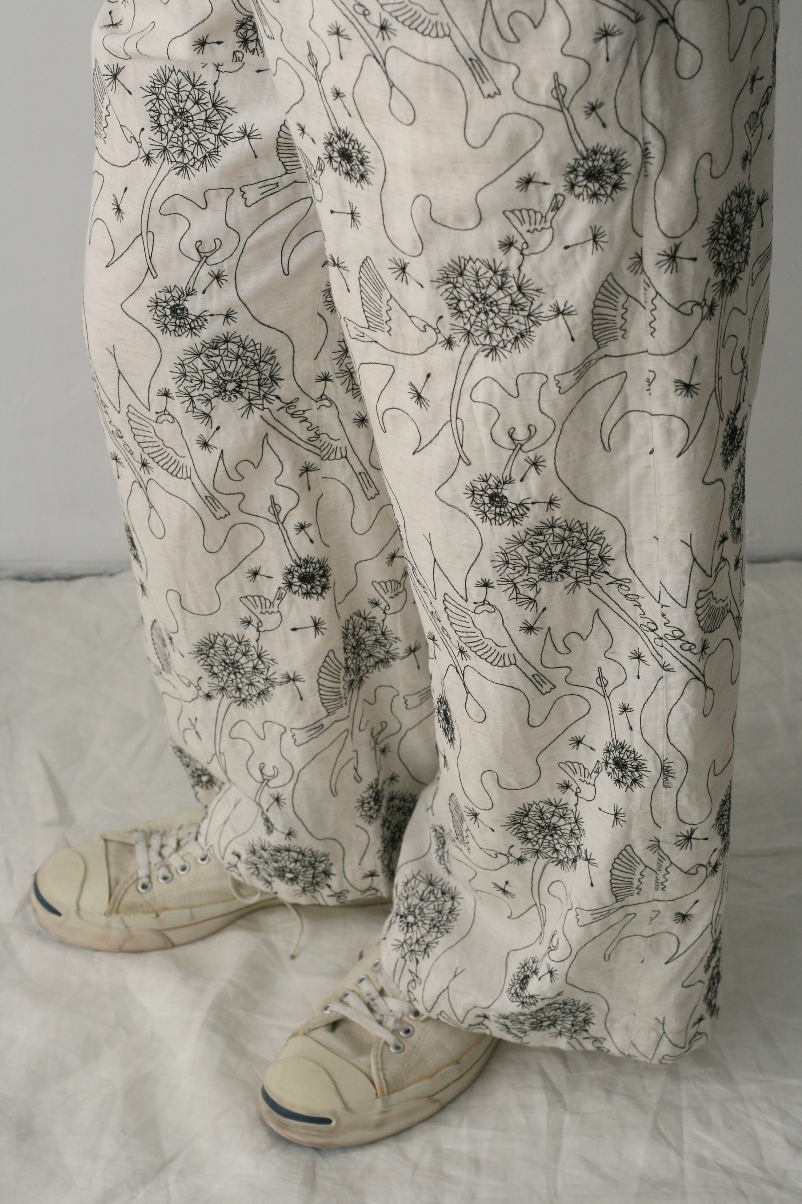 "susume tamhoho" embroidery pants