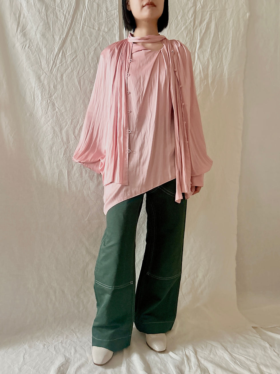 //【2023SS/定価3.7万】ケンゴ k?ngo *kassen gather blouse ブラウス*1スカーフボウタイ付きシャツネイビー(1-2311-290)【72K32】 楽天市場】//【2023SS/定価3.7万】ケンゴ k?ngo kassen gather