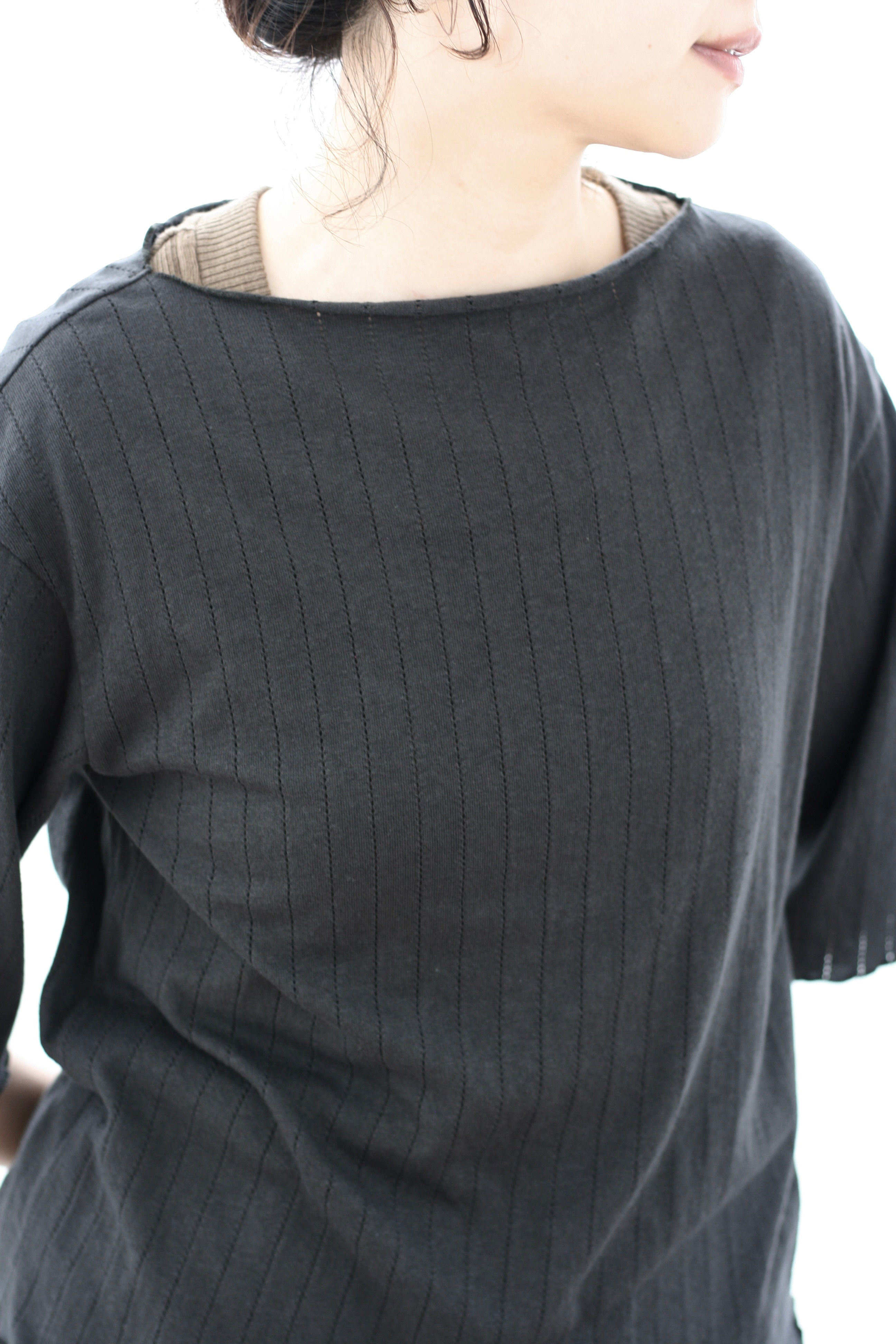【27SS予約商品】little holes half sleeve tee