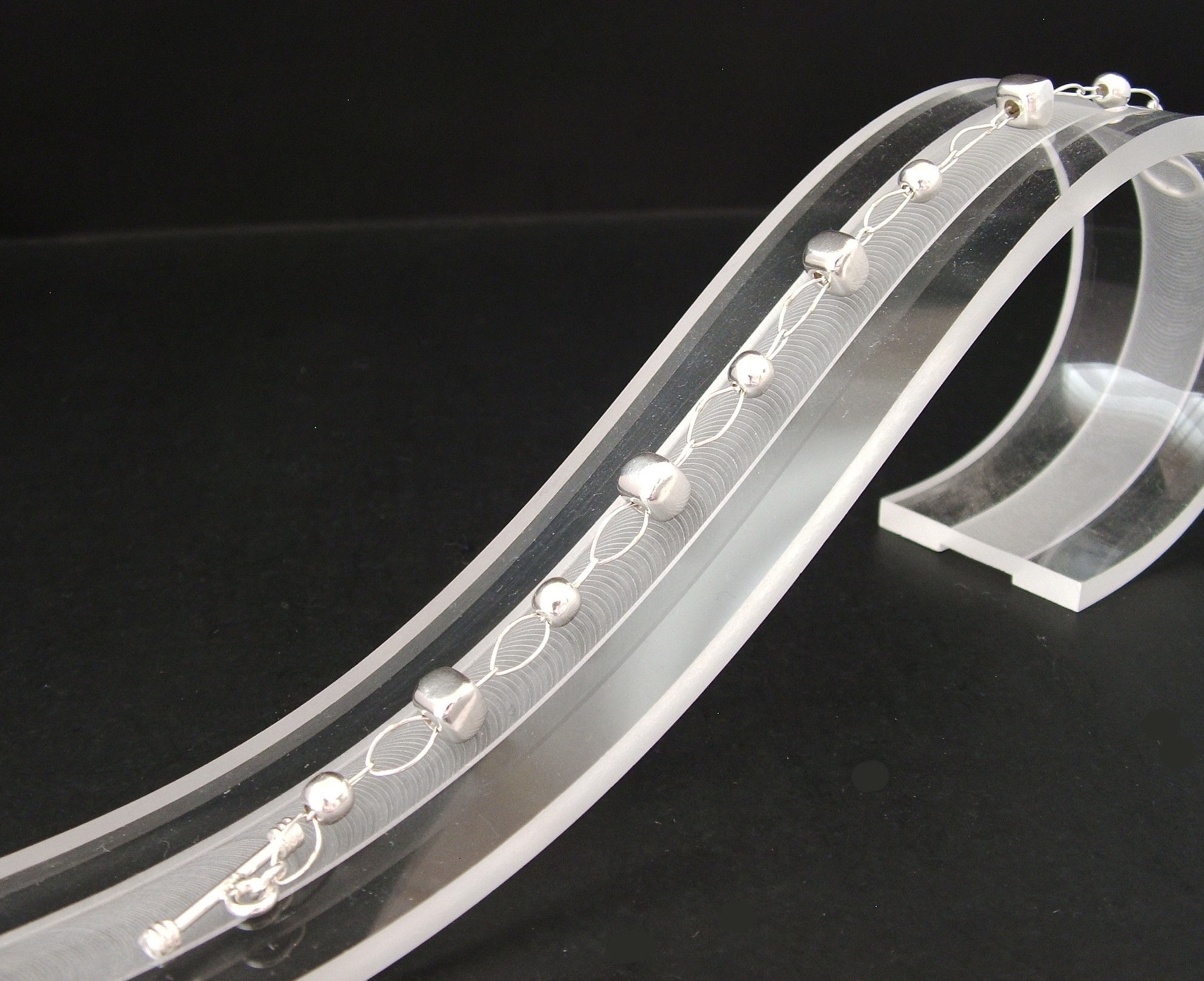 Pulsera De Bola Y Cuadro Separado En Plata