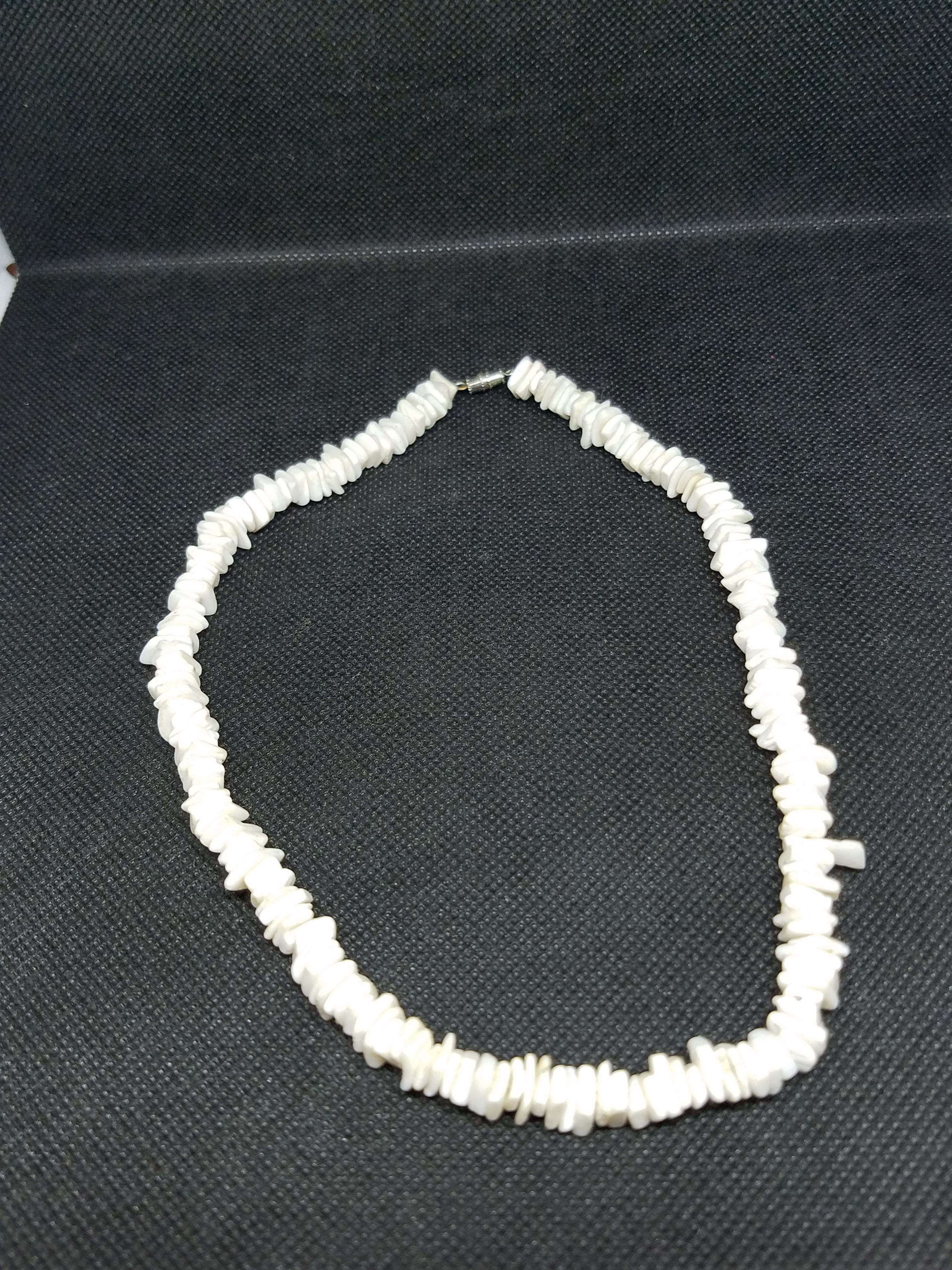 Vintage White Puka Chip Shell Beach Surfer Choker Necklace 17"