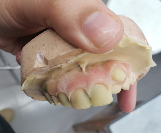 Positivo de la pieza sin trabajo de color