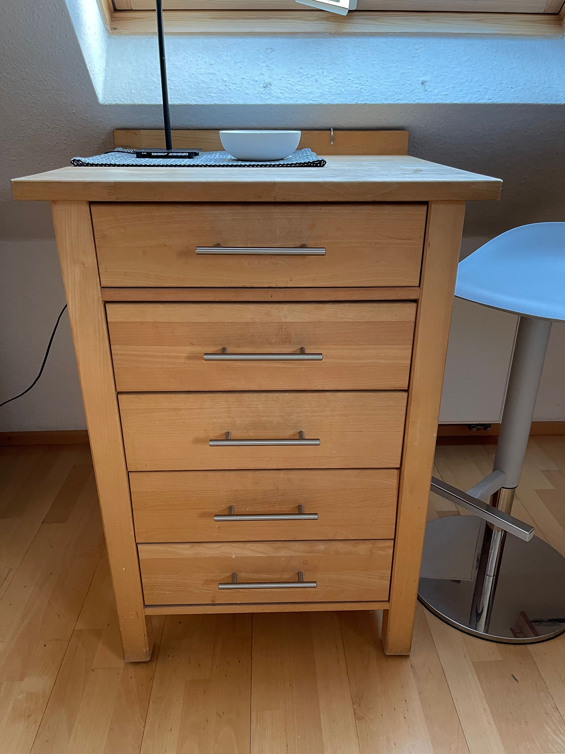 Kommode aus Buchenholz